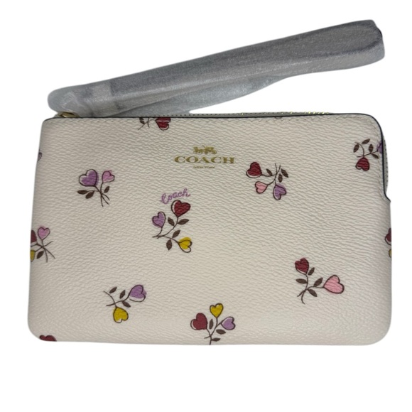 Coach Corner Zip Wristlet in Heart Pattern - Picture 2 of 4